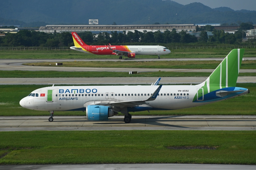 Nghiên cứu phương án điều chỉnh giá trần vé máy bay