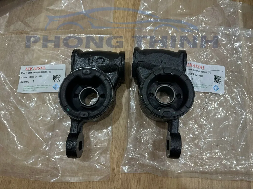 Silentbloc de triangle supérieur (avec oreilles de fixation) Mazda 3 2015-2019 OEM KR1134540