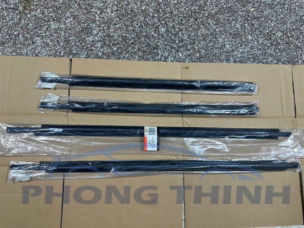 Hình ảnh sản phẩm Nẹp ngoài chân kính Ford Mondeo 2003-2007 OEM 1S71F20563AL