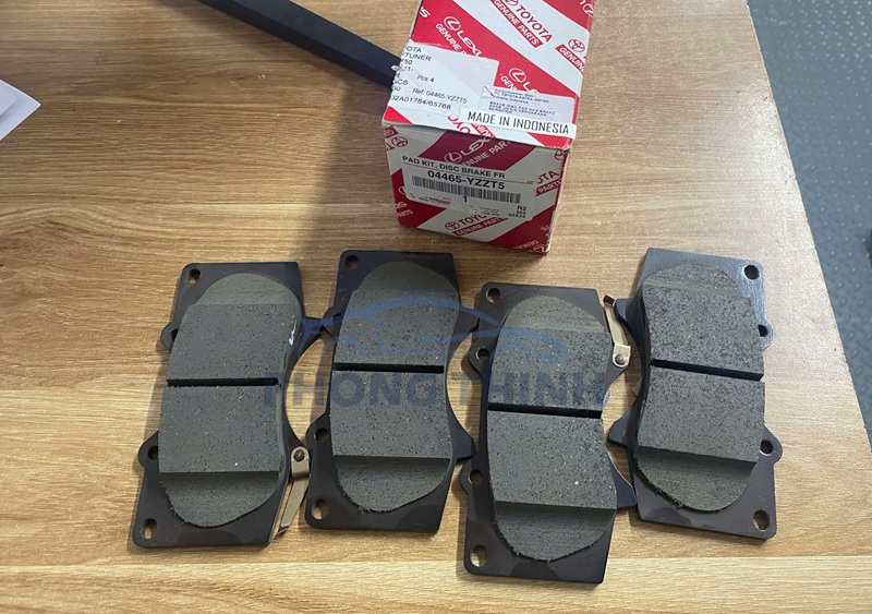 Hình ảnh sản phẩm Má phanh trước Toyota Fortuner 2007-2012 chính hãng - 04465YZZT5